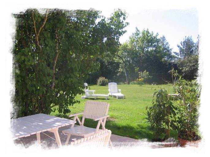 OIGNY : le calme d'un vaste jardin clos...